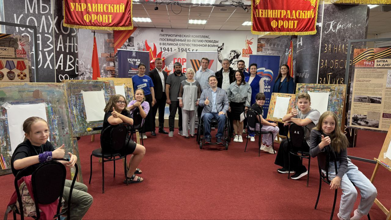 В ДК «Исток» прошёл детский художественный фестиваль «Мой папа – Герой!», объединивший историческую память, поддержку участников специальной военной операции и творчество юных талантов