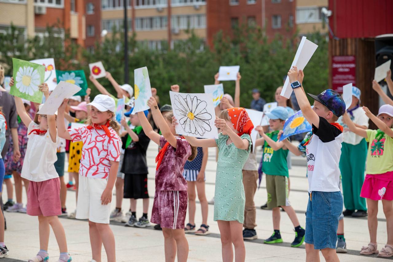 В 2022 году День семьи, любви и верности вошёл в число государственных праздников, и теперь его широко празднуют по всей России