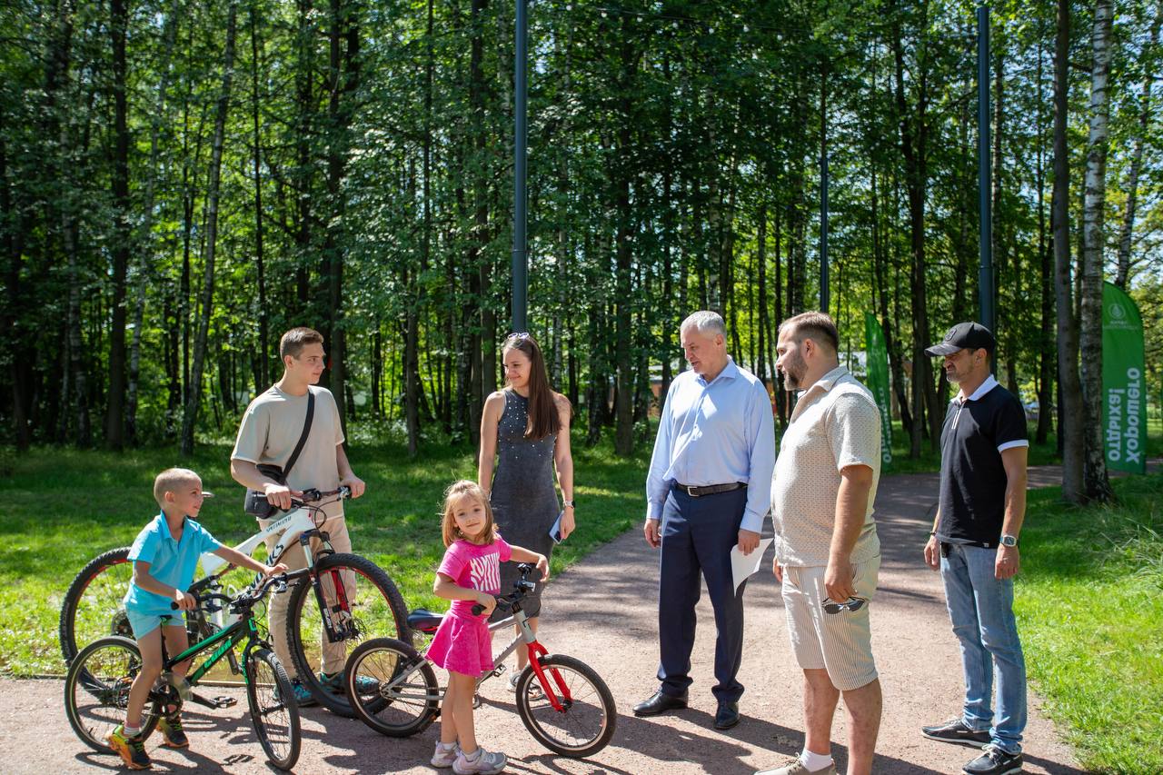 Глава городского округа Фрязино Дмитрий Воробьев встретился с ветераном специальной военной операции Иваном Короховым и его семьей