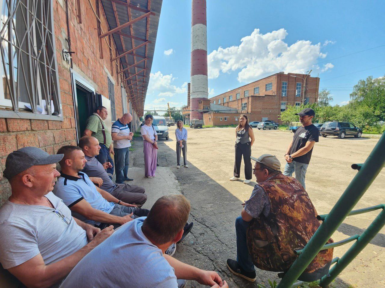 Заместитель главы городского округа Фрязино Виктория Оганезова проинспектировала работу котельной №15, чтобы оценить её готовность к предстоящему осенне-зимнему периоду