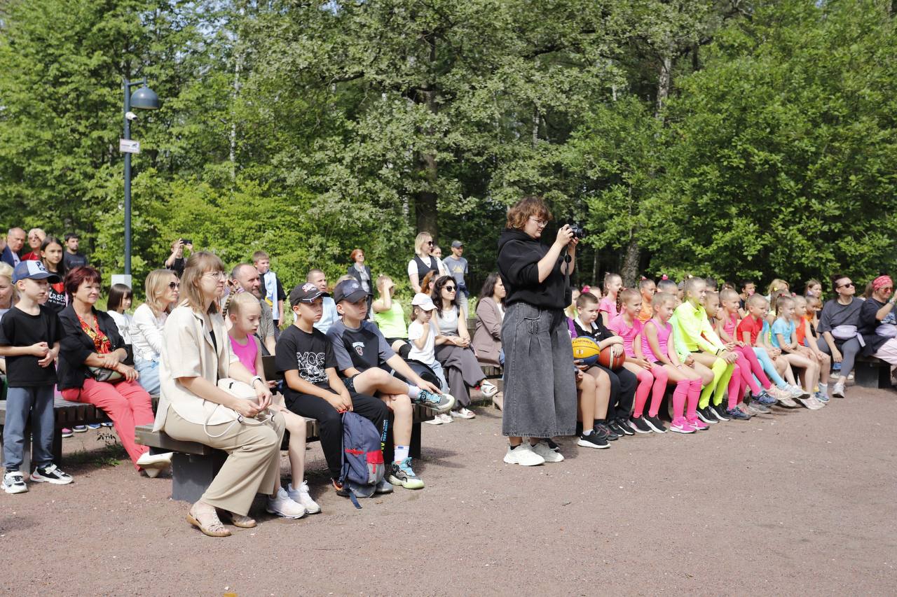 Во Фрязинском лесопарке прошло празднование Дня физкультурника