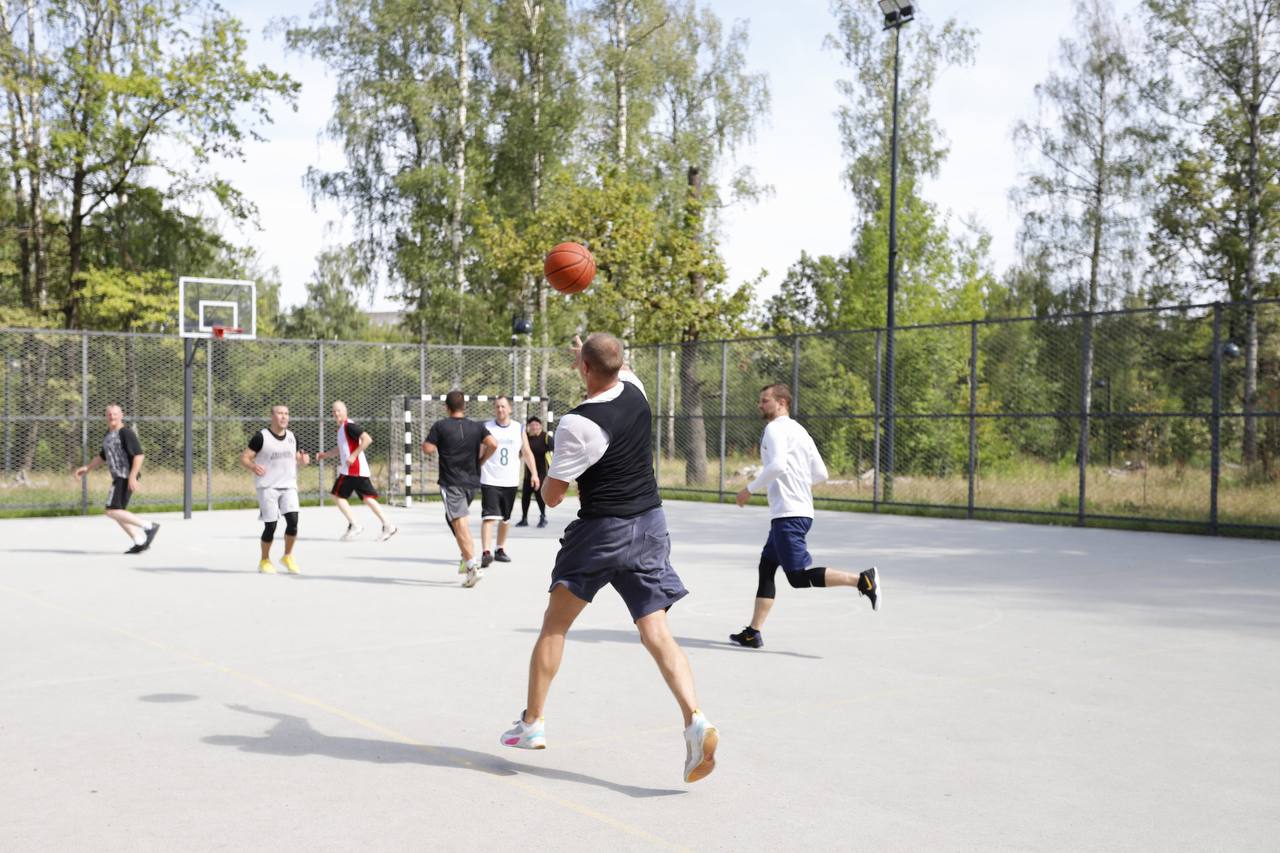 Во Фрязинском лесопарке прошло празднование Дня физкультурника