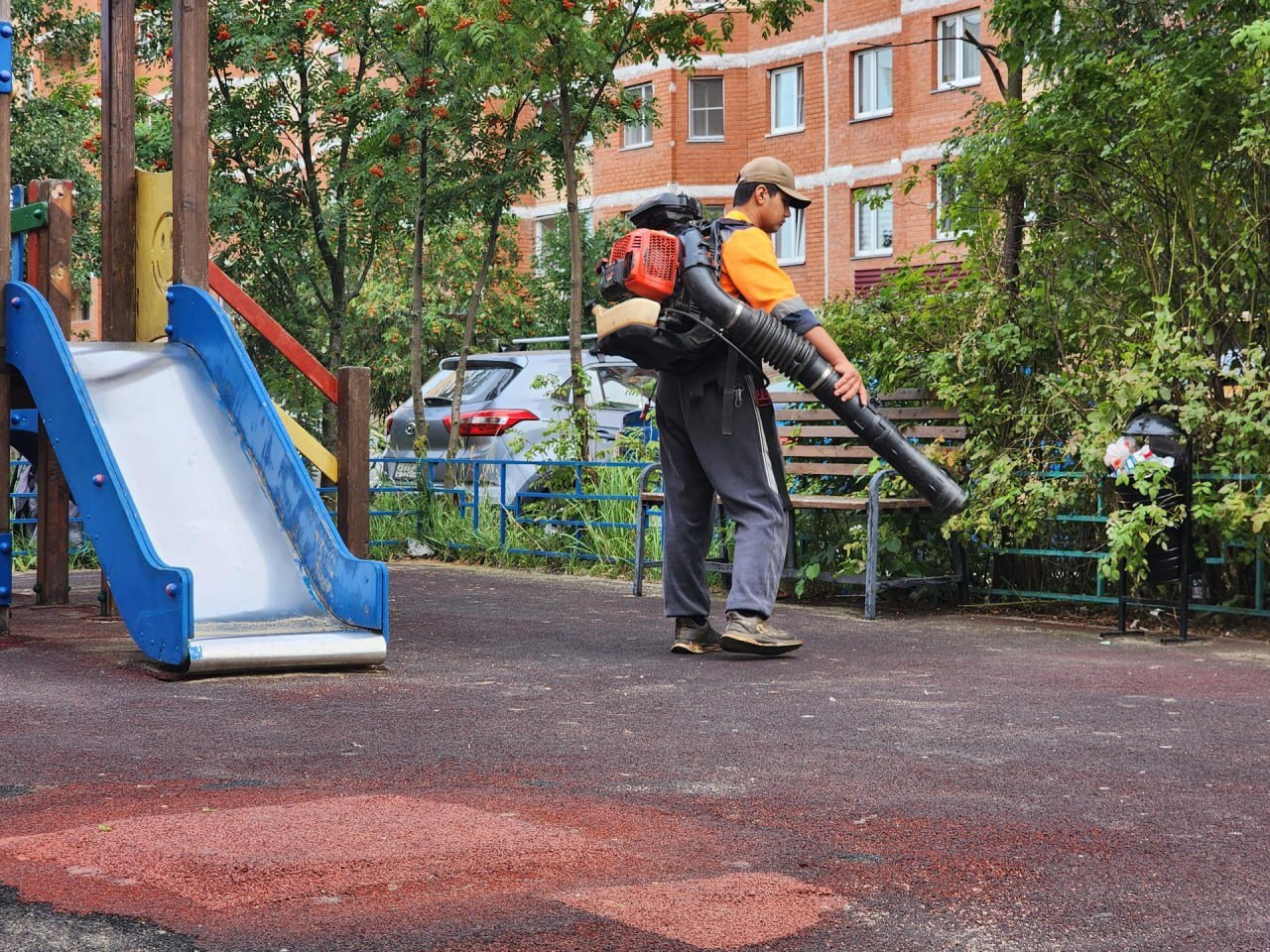 Во Фрязино привели в порядок детскую площадку в проезде Павла Блинова