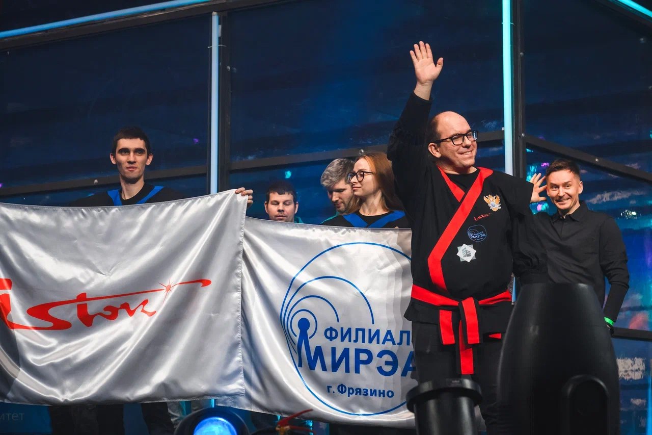 Поддержите команду РТУ МИРЭА в международном чемпионате «Битва роботов» — и получите крутой мерч!