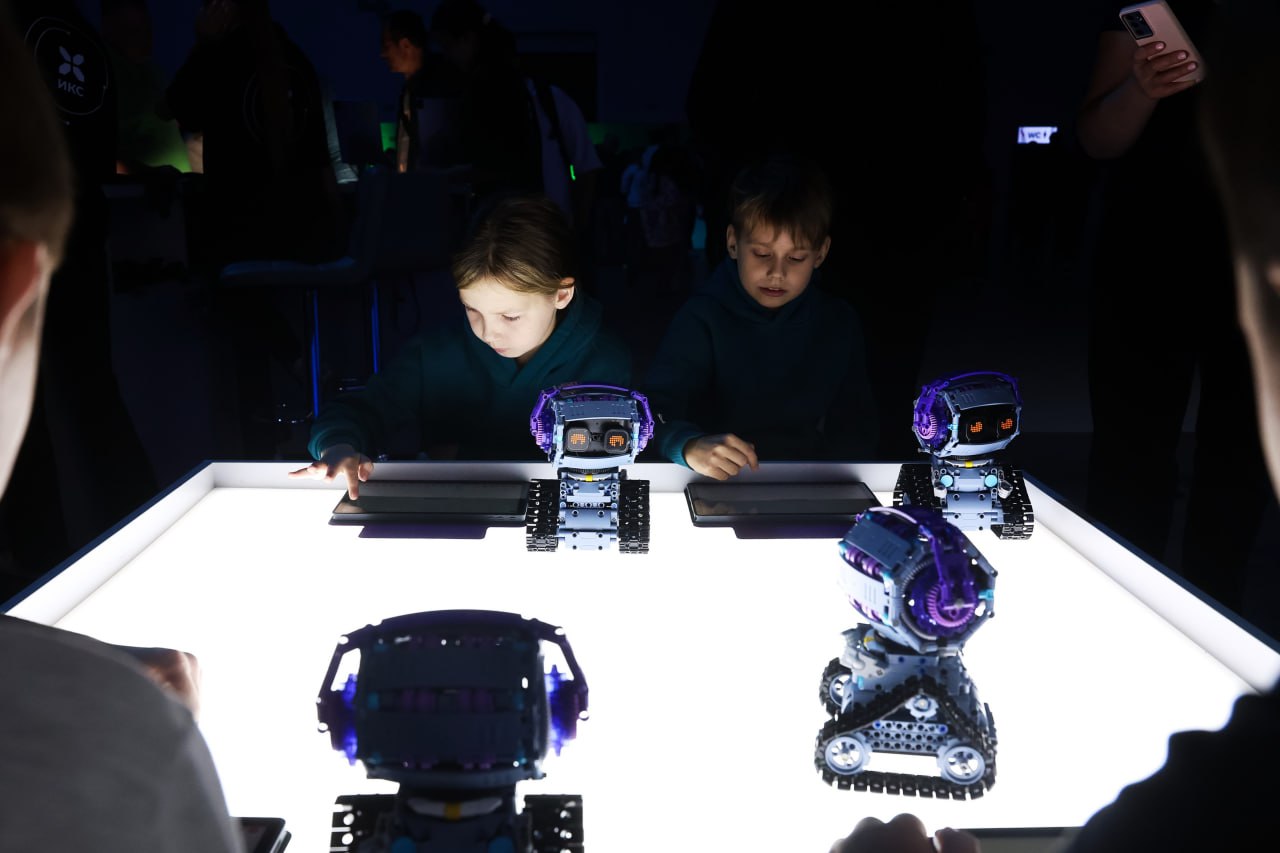 В Одинцово проходит второй этап Международного чемпионата по битве роботов!