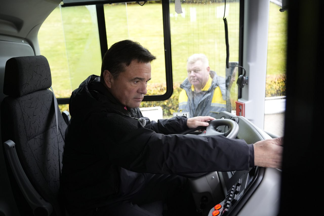 Сегодня передали «Мострансавто» 20 новых автобусов ЛиАЗ