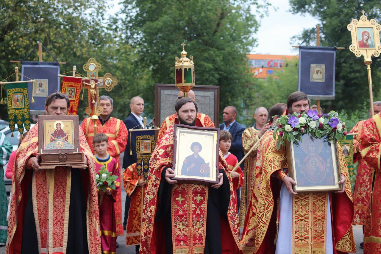 В праздник памяти святого великомученика Пантелеймона глава городского округа Фрязино Дмитрий Воробьев пожелал всем крепкого здоровья, отличного самочувствия, радости и счастья!