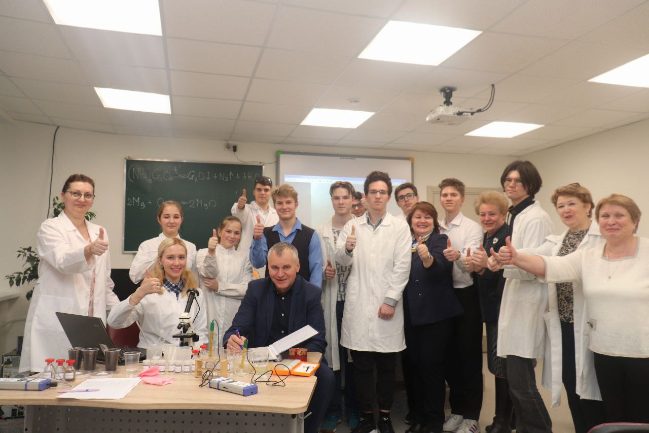 Во фрязинском лицее открылась естественно-научная лаборатория «Мудрый филин»