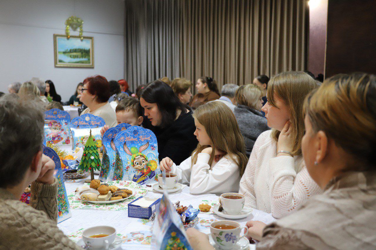 Глава городского округа Фрязино Дмитрий Воробьев в преддверии праздников встретился с семьями наших мобилизованных жителей