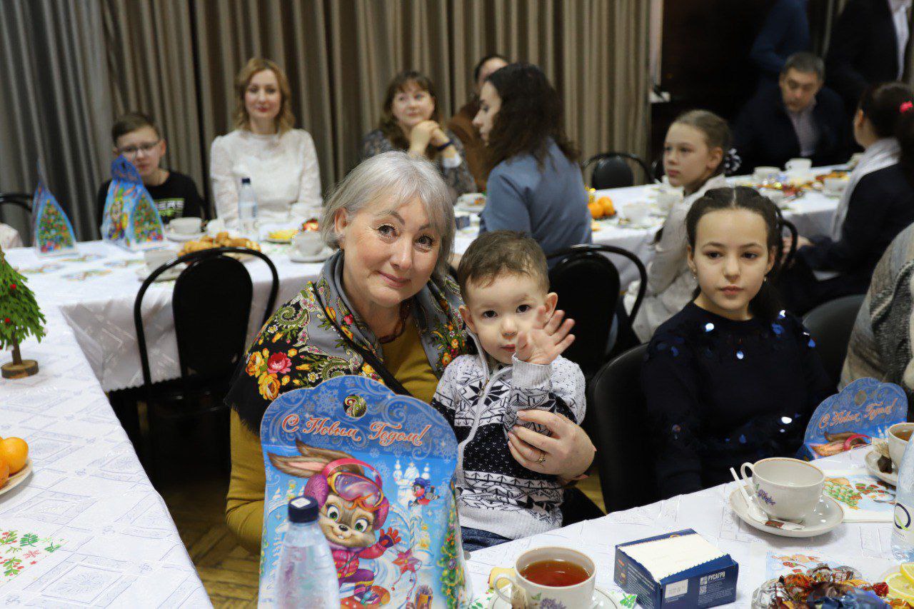 Глава городского округа Фрязино Дмитрий Воробьев в преддверии праздников встретился с семьями наших мобилизованных жителей