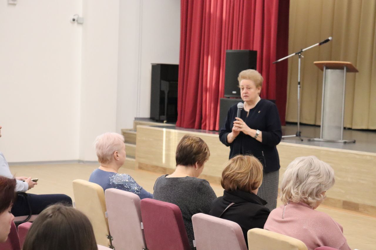 В новом корпусе первой школы прошла ярмарка учебных вакансий