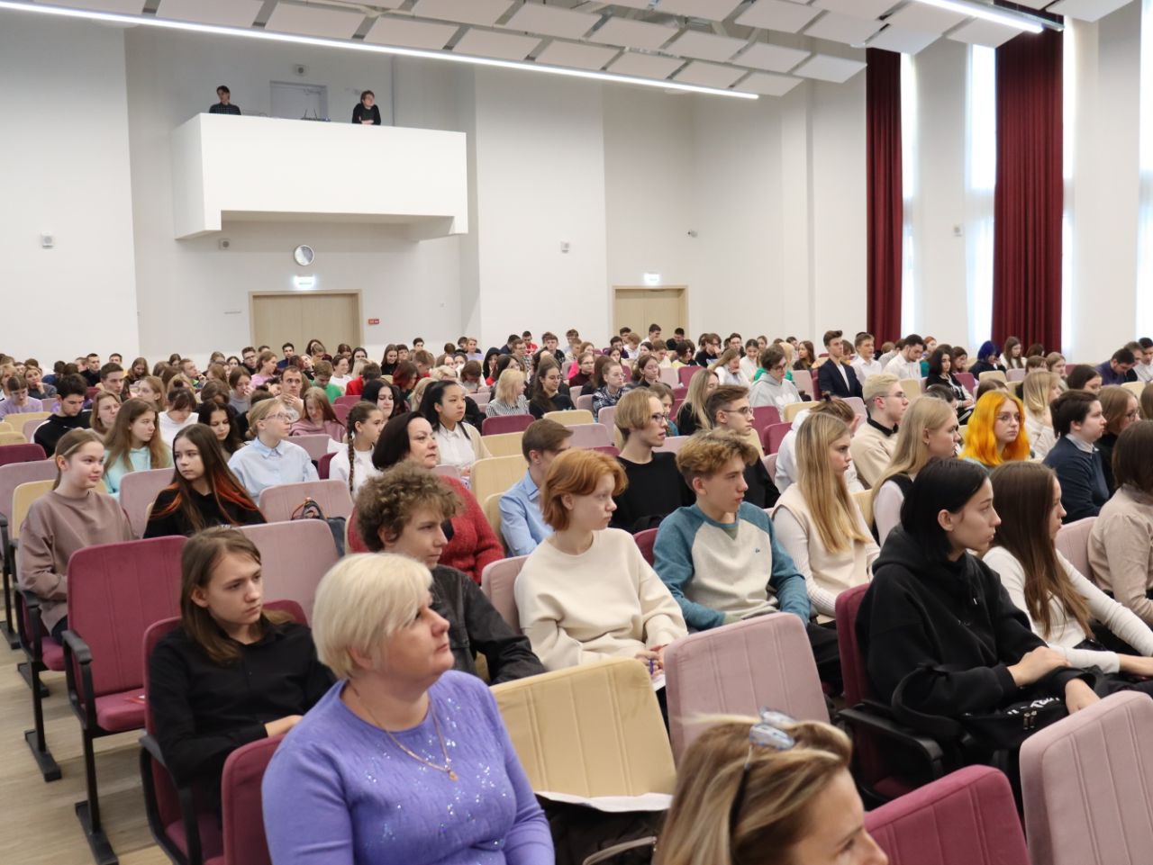 В новом корпусе первой школы прошла ярмарка учебных вакансий