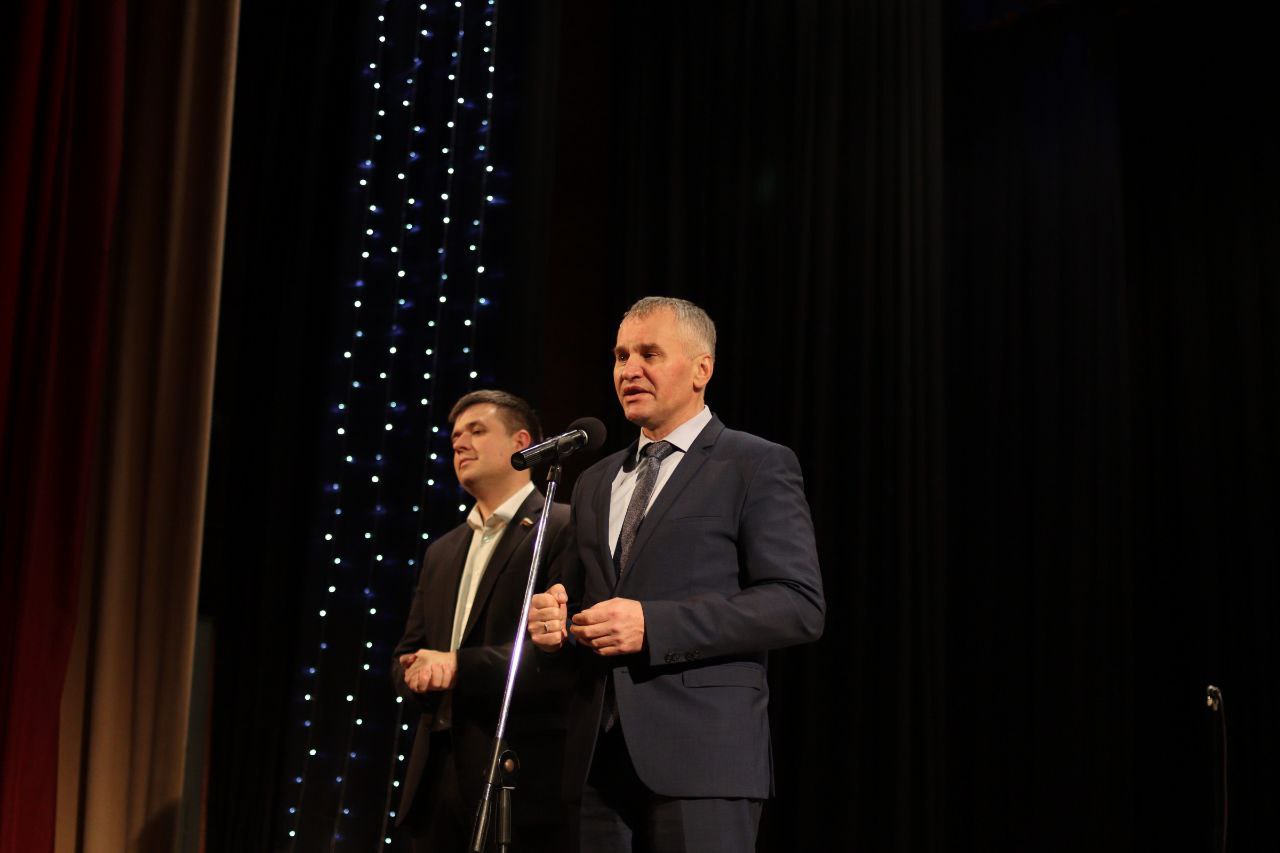 Во дворце культуры «Исток» прошел IV Открытый городской Новогодний конкурс «Звездная зима»