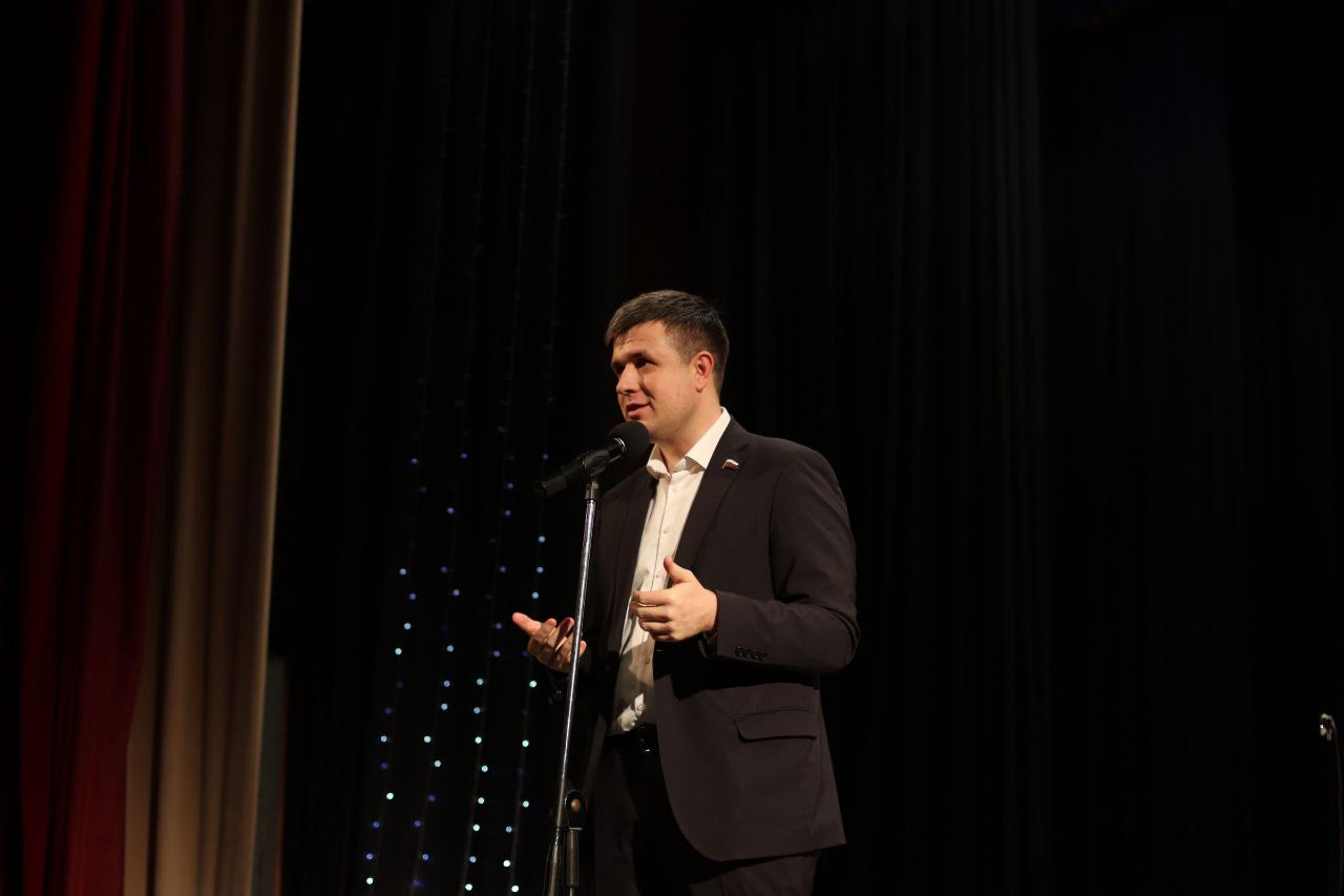 Во дворце культуры «Исток» прошел IV Открытый городской Новогодний конкурс «Звездная зима»