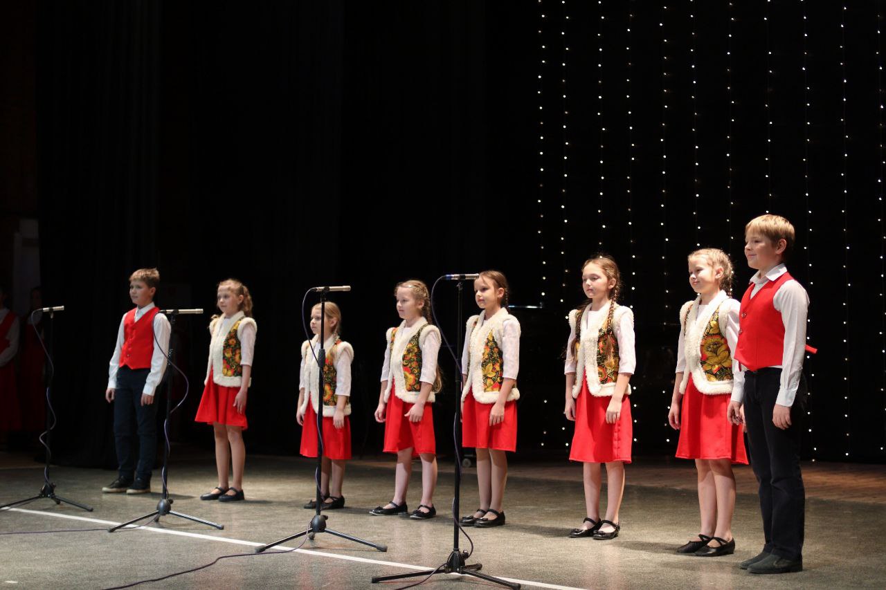 Во дворце культуры «Исток» прошел IV Открытый городской Новогодний конкурс «Звездная зима»