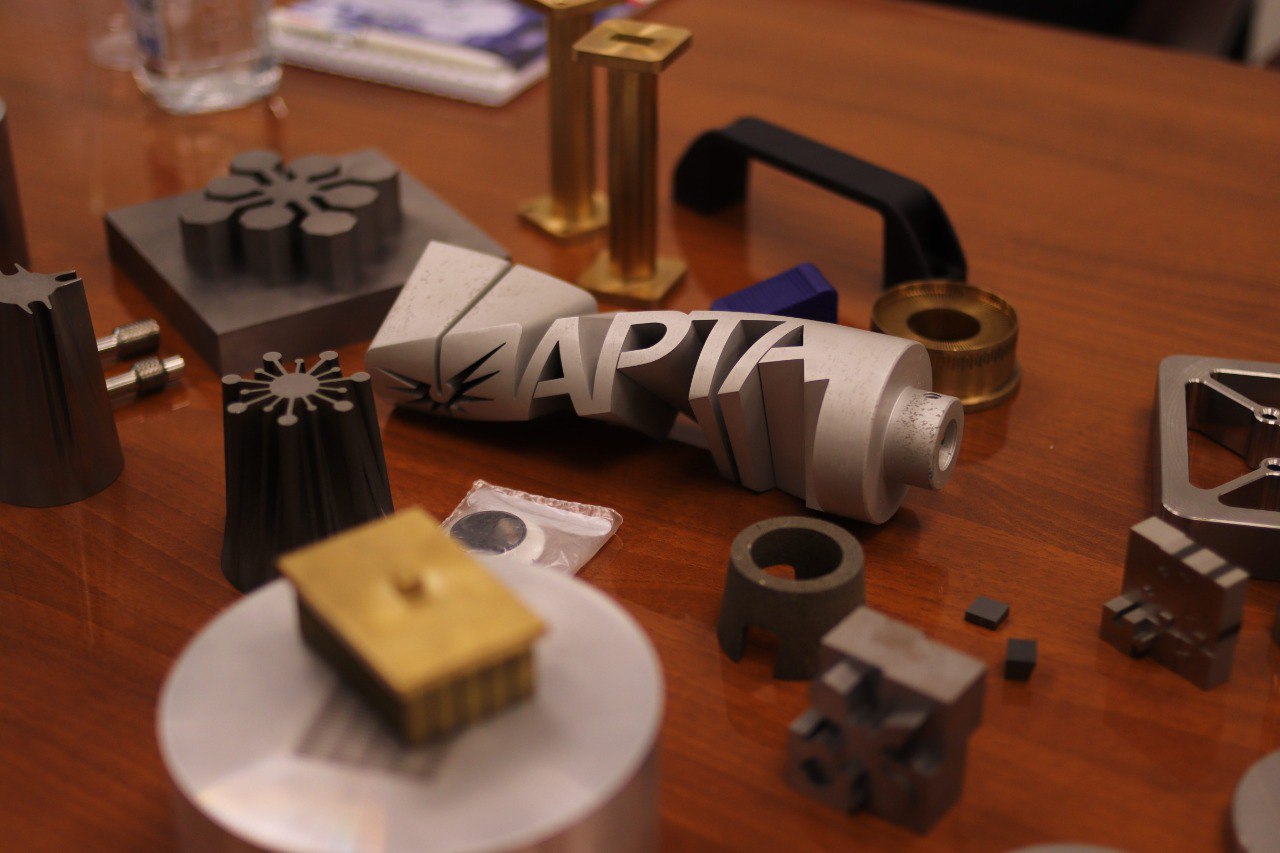 глава городского округа Фрязино Дмитрий Воробьев посетил научно-производственную корпорацию «Дельта-тест»