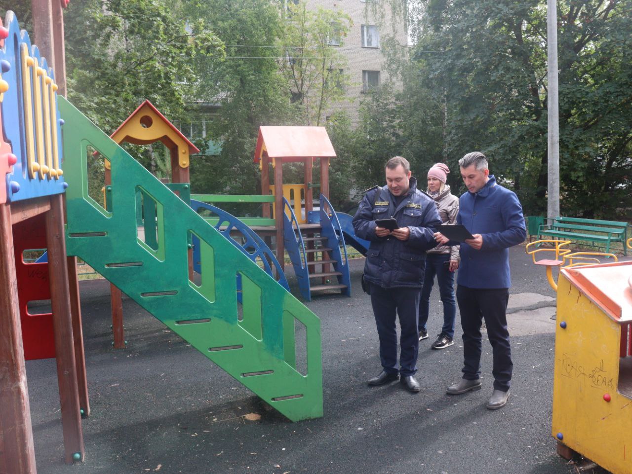 Комиссионная выездная проверка состояния дворовых территорий