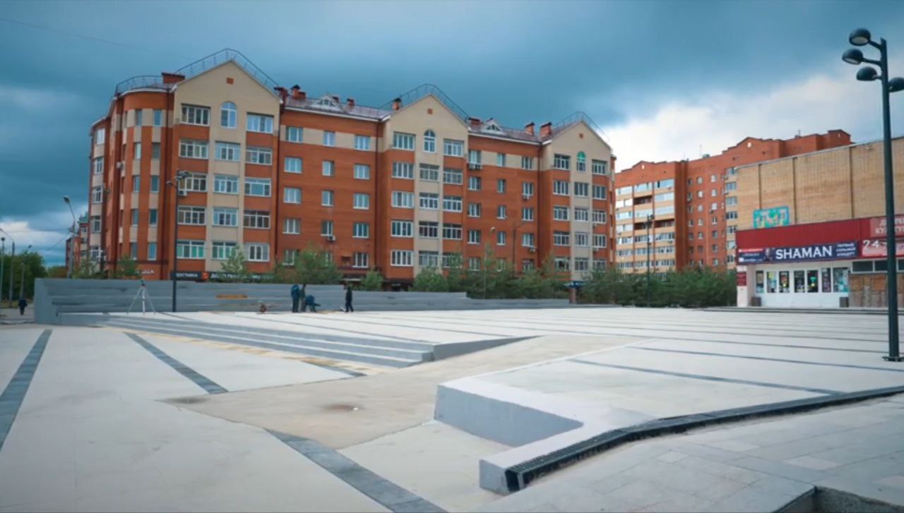 Благоустройство площади закончили ко Дню города