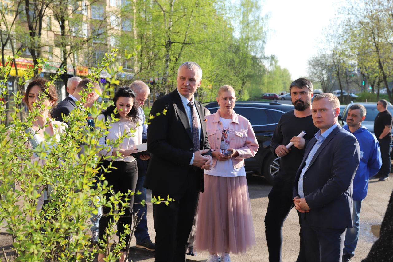 Встреча с инициативной группой жителей и предпринимателей дома 8 по Проспекту Мира