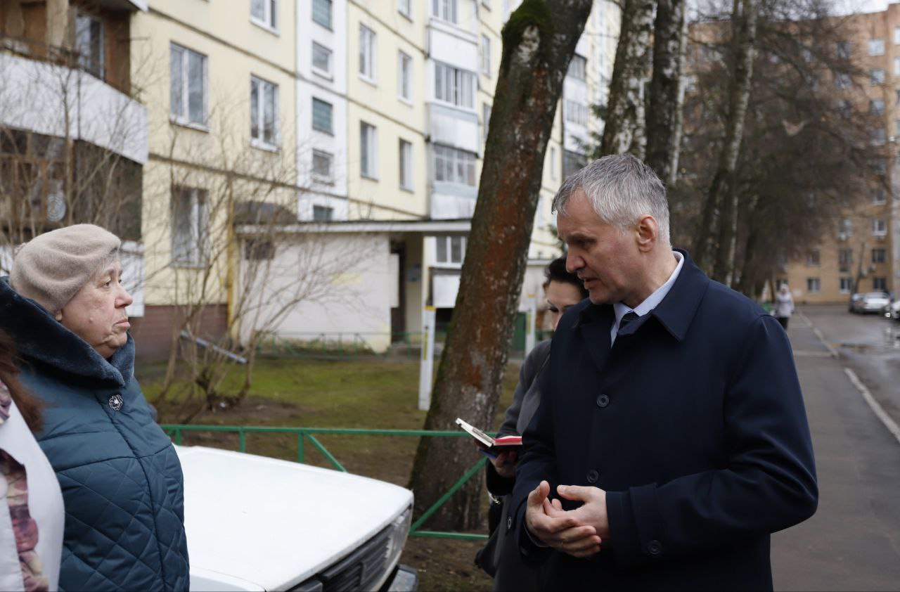 Глава городского округа Фрязино Дмитрий Воробьев встретился с жителями дома 22 по Проспекту Мира