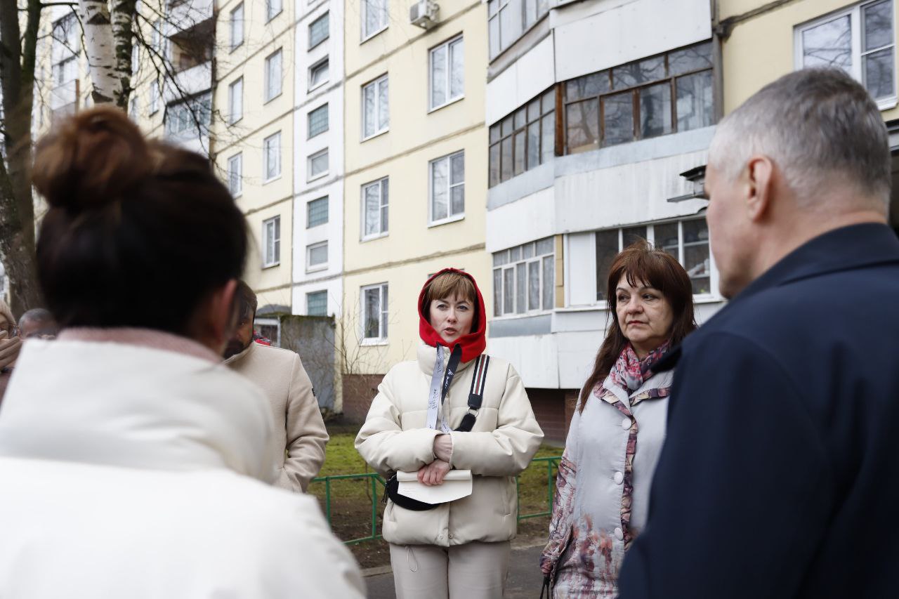 Глава городского округа Фрязино Дмитрий Воробьев встретился с жителями дома 22 по Проспекту Мира