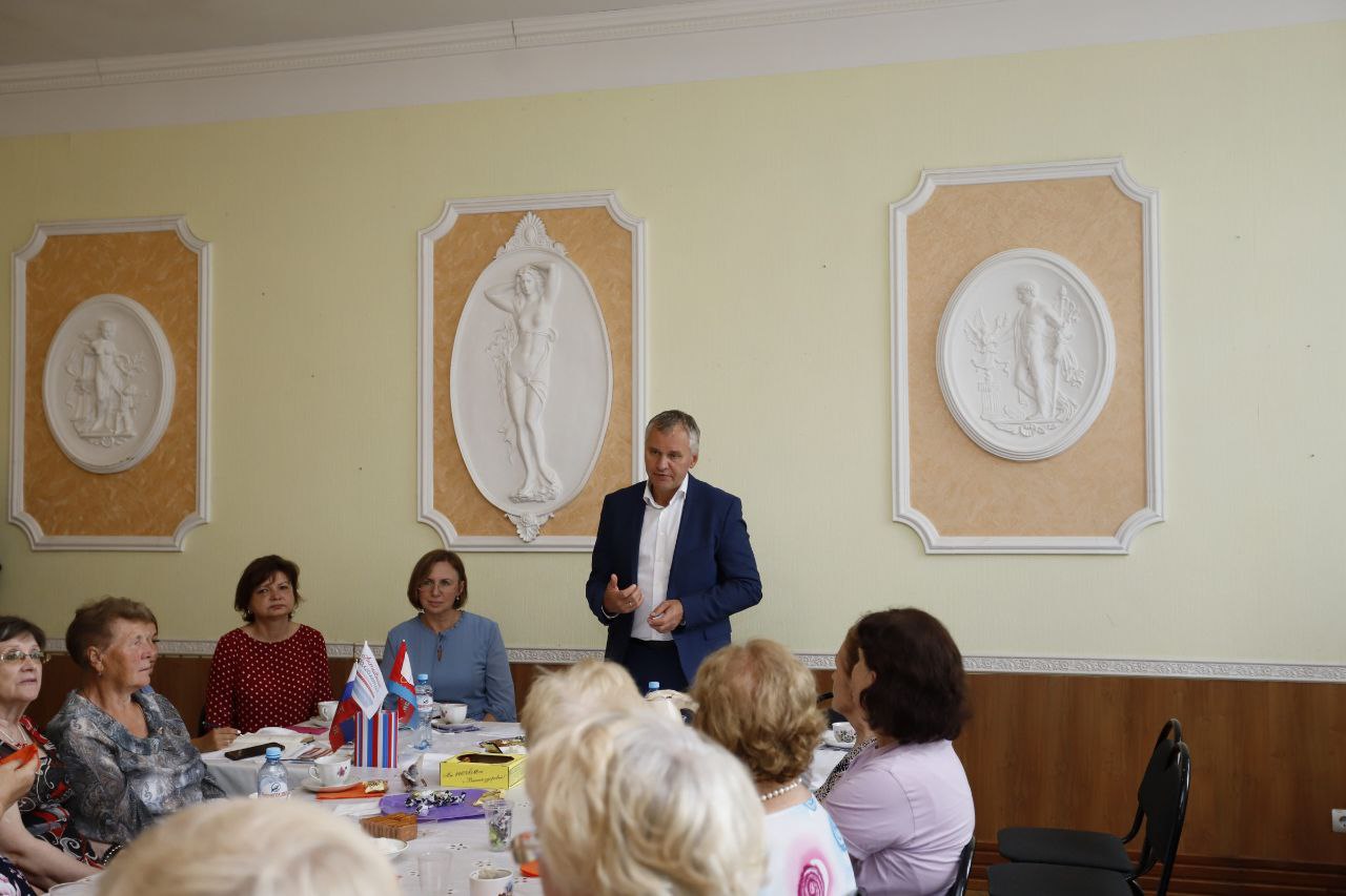 Глава городского округа Фрязино Дмитрий Воробьев встретился с сотрудниками учреждений культуры и участниками клуба «Активное долголетие»