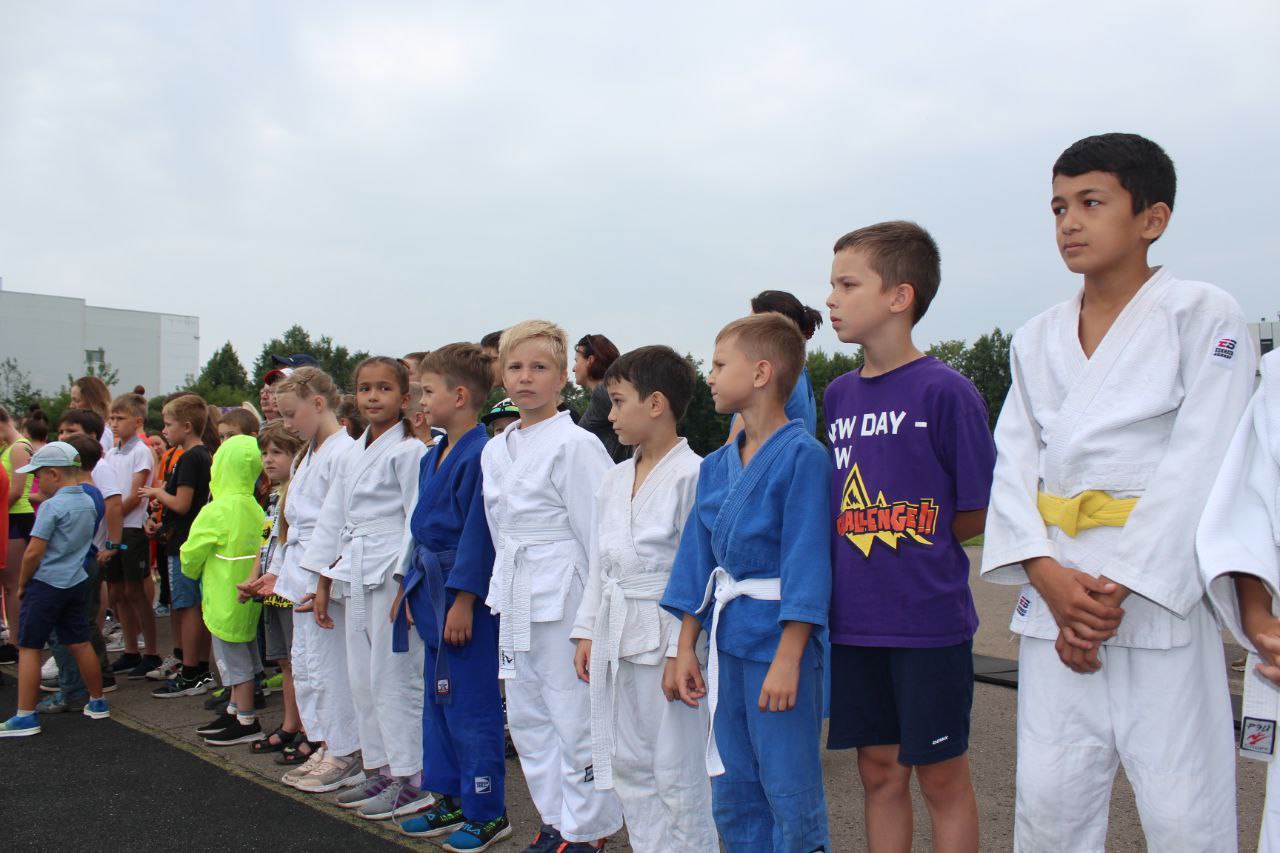 Спортсмены Фрязино и гости из соседних муниципалитетов отпраздновали День физкультурника в «Олимпе»