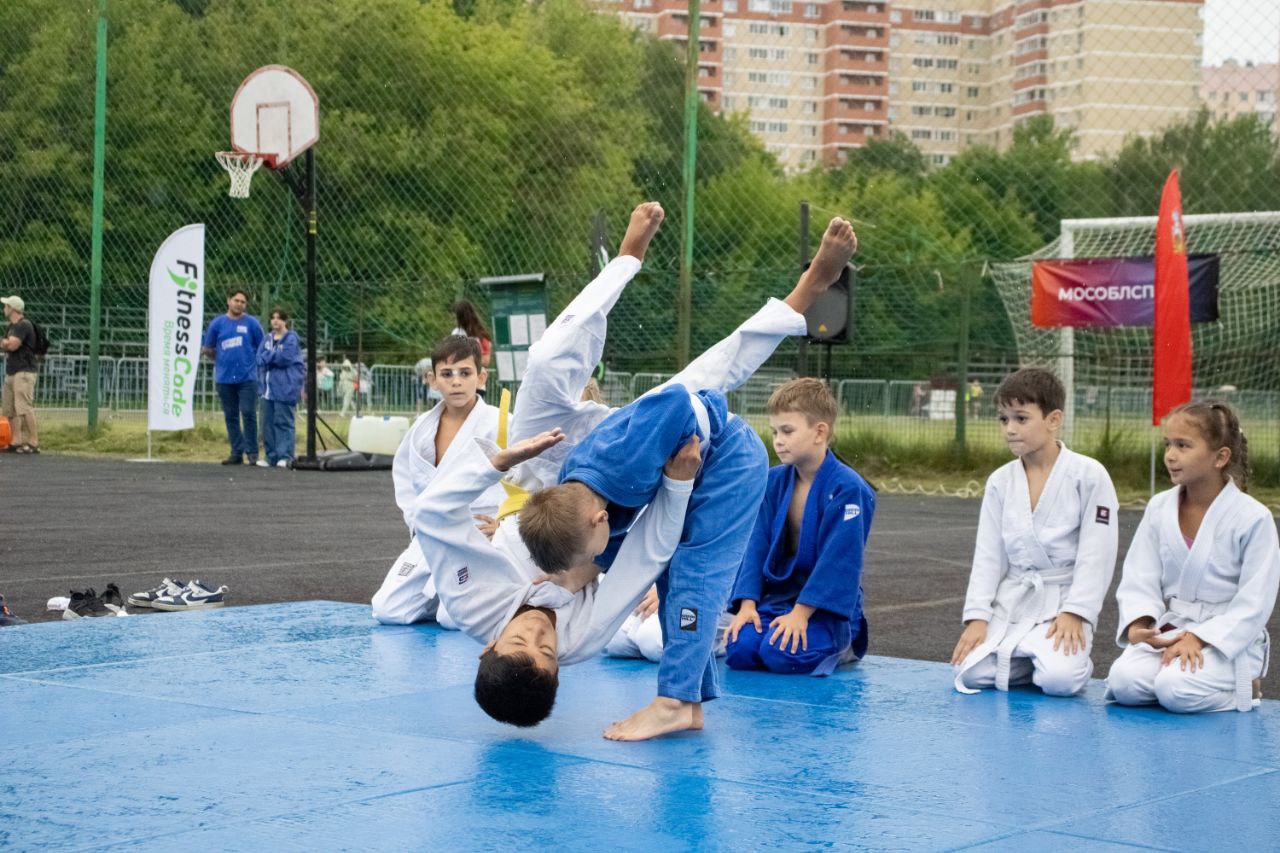 Спортсмены Фрязино и гости из соседних муниципалитетов отпраздновали День физкультурника в «Олимпе»