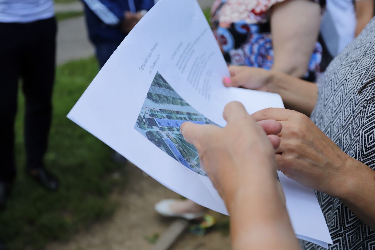 Обсудили с жителями комплексное благоустройство дворовой территории ул Полевая д.8 и дворовой территории ул. Полевая д.д. 2, 4