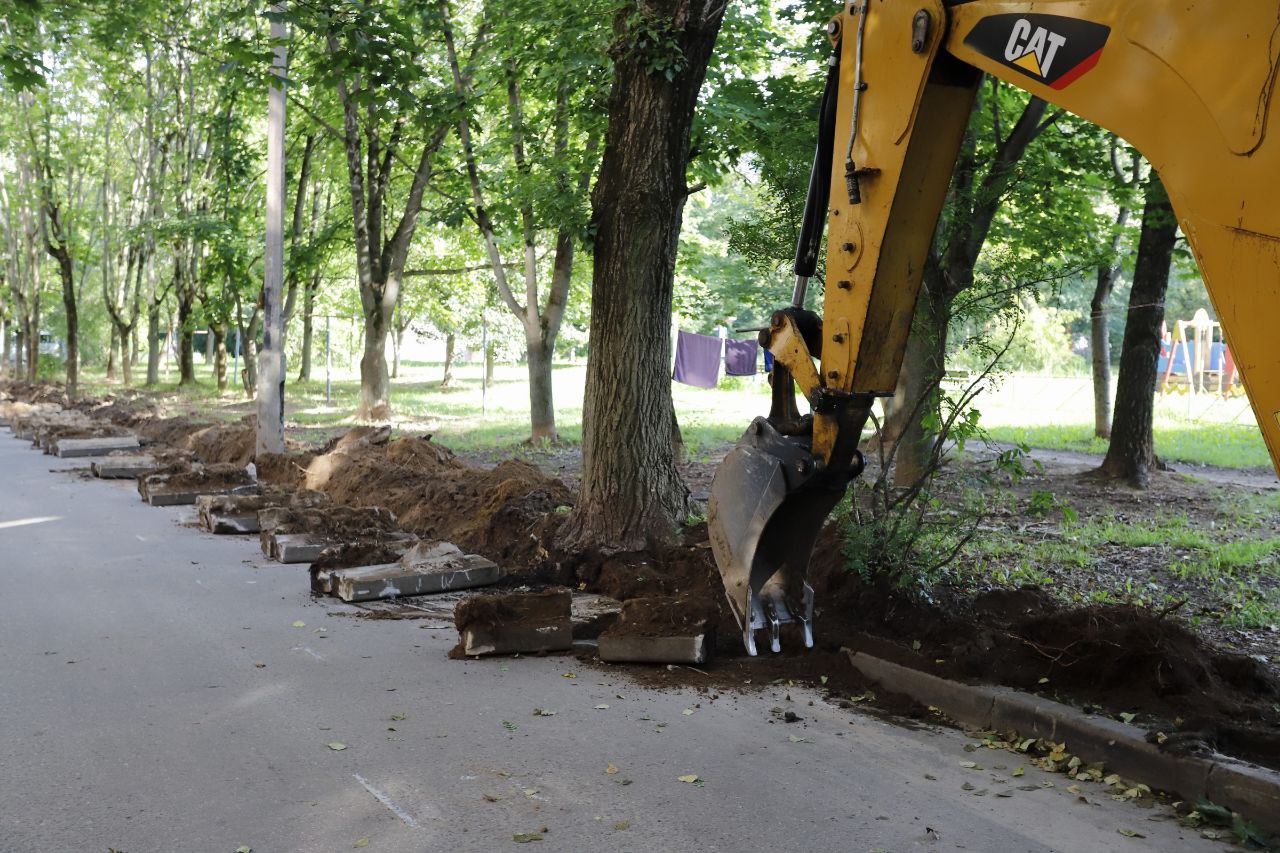 Обсудили с жителями комплексное благоустройство дворовой территории ул Полевая д.8 и дворовой территории ул. Полевая д.д. 2, 4