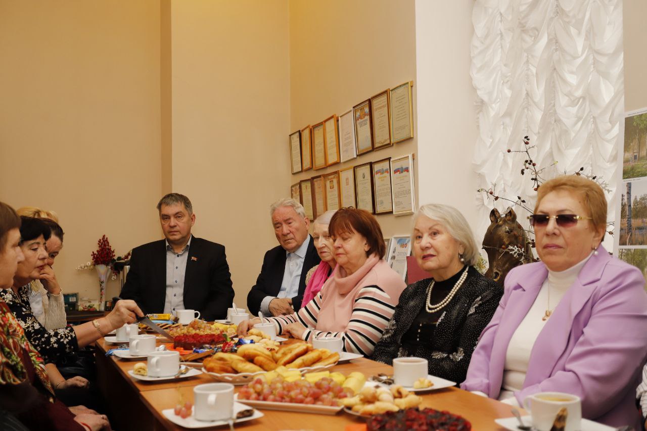 В честь Международного дня инвалидов в центре культуры и досуга «Факел» прошел концерт