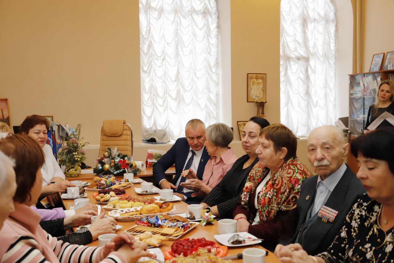В честь Международного дня инвалидов в центре культуры и досуга «Факел» прошел концерт