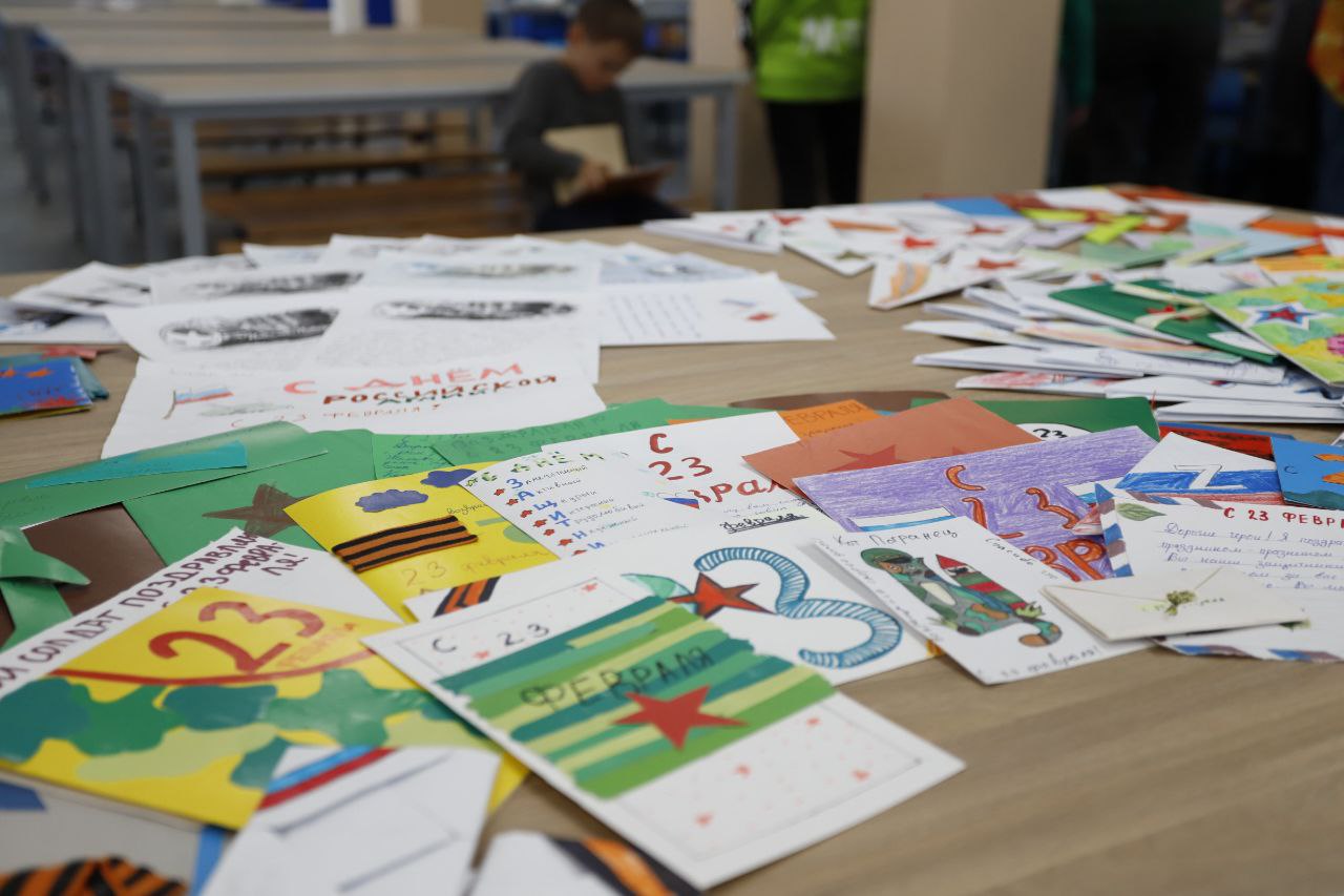 Глава городского округа Фрязино Дмитрий Воробьев принял участие в мероприятии под названием «Красна изба пирогами», которое прошло во фрязинском лицее