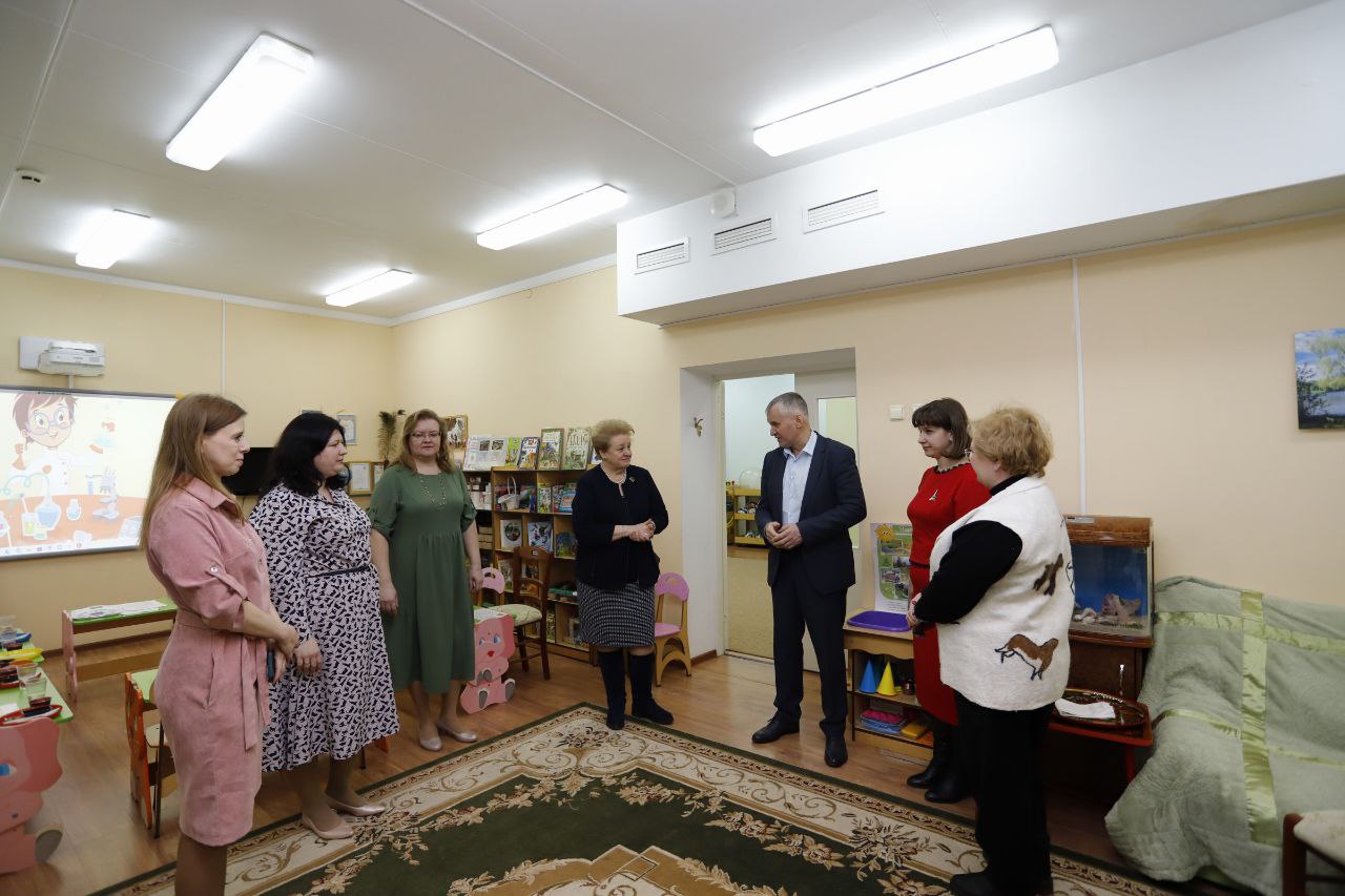 Глава городского округа Фрязино Дмитрий Воробьев встретился с коллективом дошкольного отделения МБОО «Лицей» (ранее – детский сад №12)