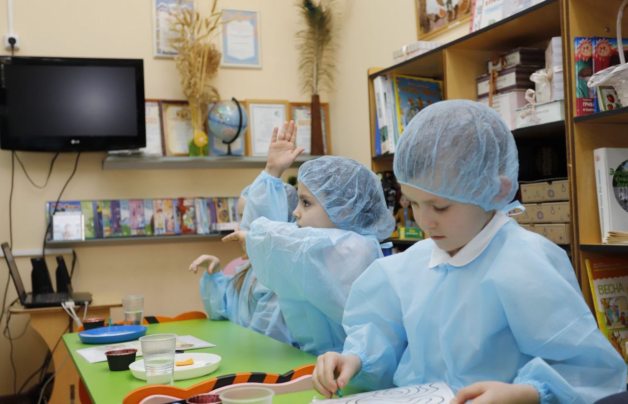 Глава городского округа Фрязино Дмитрий Воробьев встретился с коллективом дошкольного отделения МБОО «Лицей» (ранее – детский сад №12)