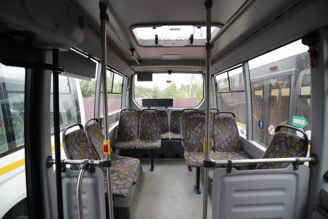 Глава городского округа Фрязино Дмитрий Воробьев вместе с жителями проверил состояние новых автобусов среднего класса вместимости