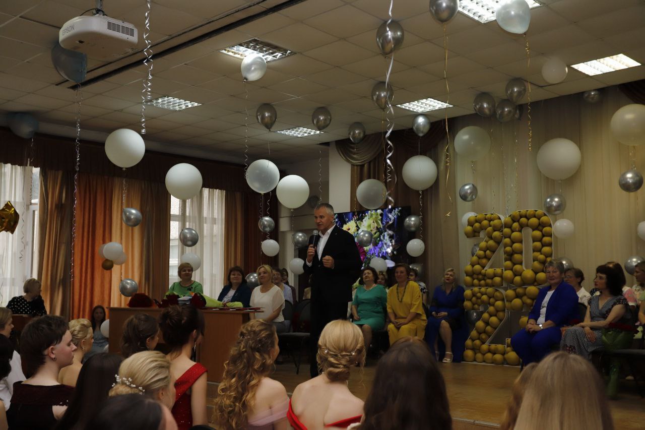 В Наукограде завершилась череда выпускных вечеров