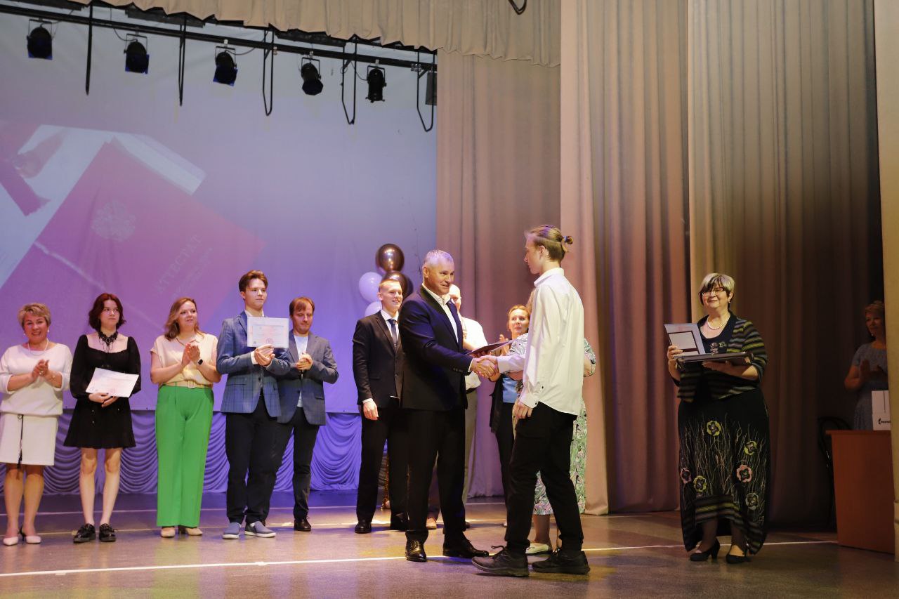 Глава городского округа Фрязино Дмитрий Воробьев поздравил выпускников лицея с окончанием школы