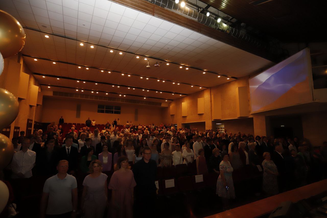 Глава городского округа Фрязино Дмитрий Воробьев поздравил выпускников лицея с окончанием школы