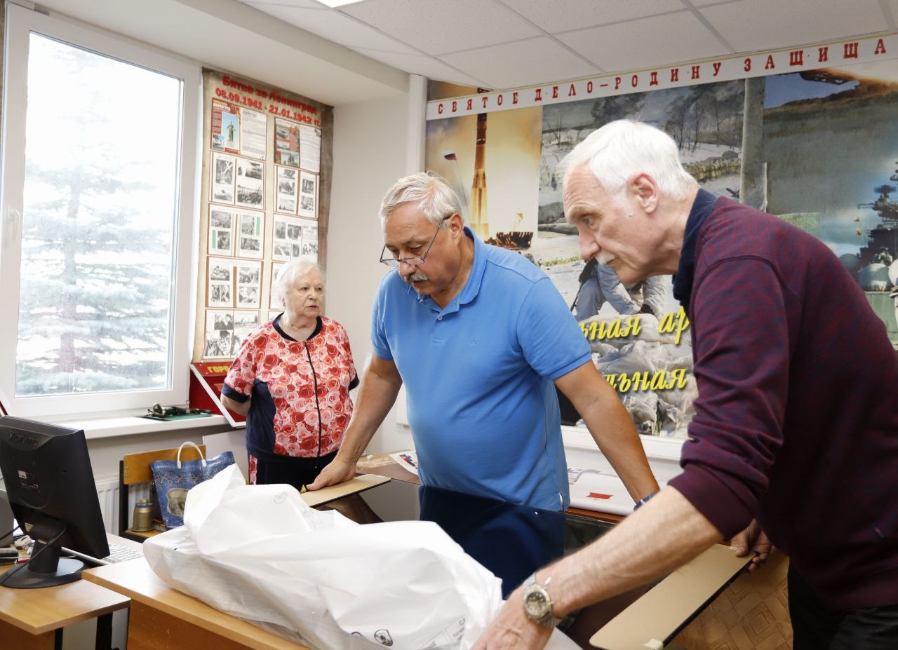 Глава городского округа Фрязино Дмитрий Воробьев передал Музею боевой славы новые телевизоры