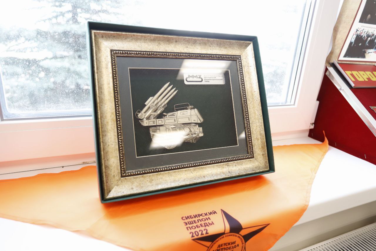 Глава городского округа Фрязино Дмитрий Воробьев передал Музею боевой славы новые телевизоры