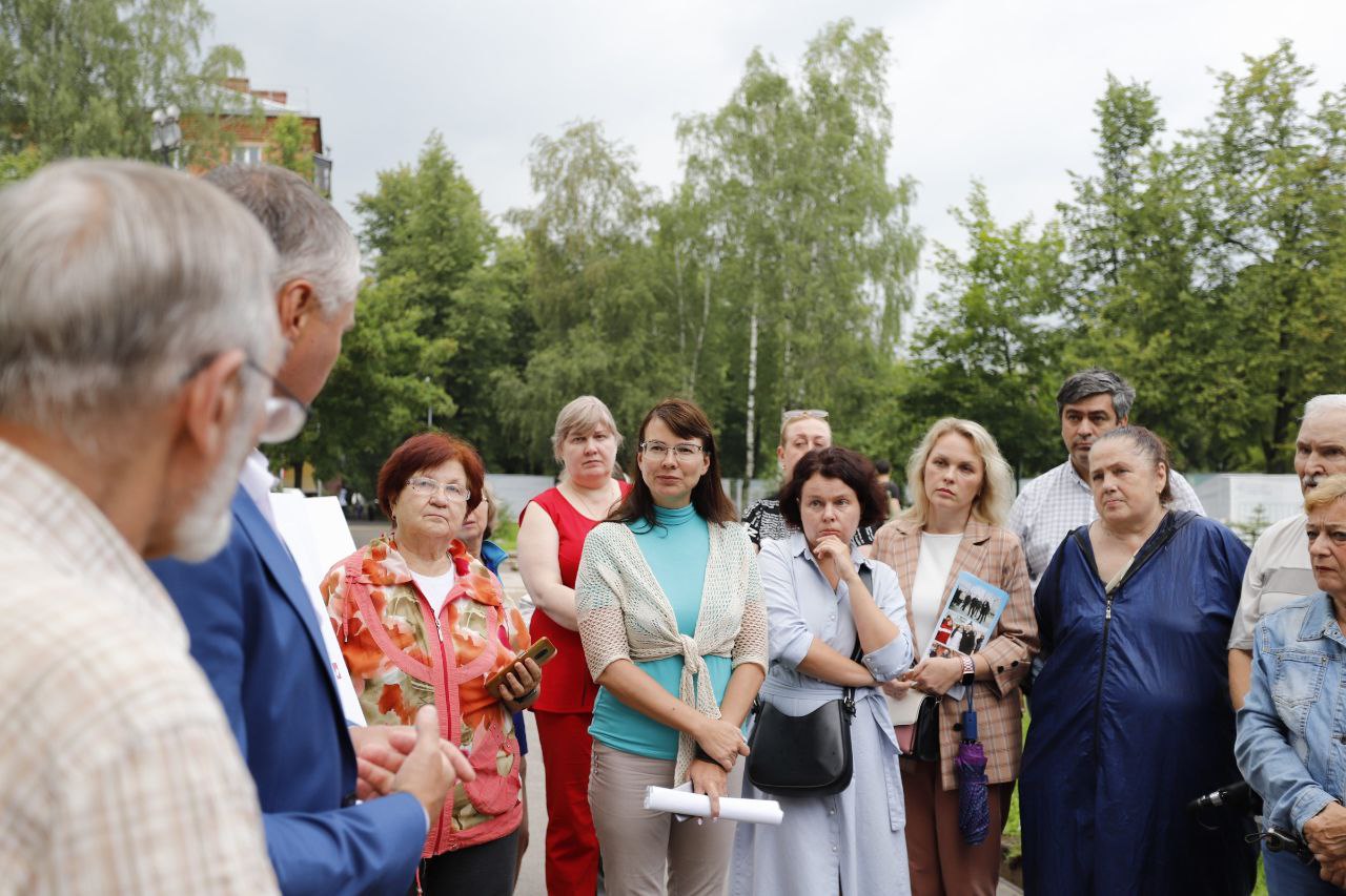 приступили к реконструкции излюбленного места наших жителей - Площади Победы