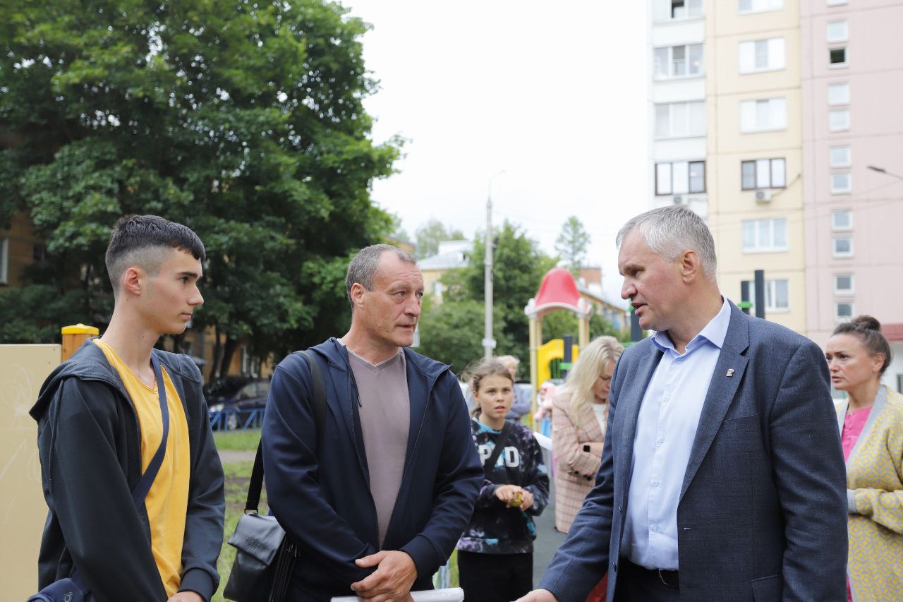 Глава городского округа Фрязино Дмитрий Воробьев повторно встретился с жителями дома 2 по улице Горького