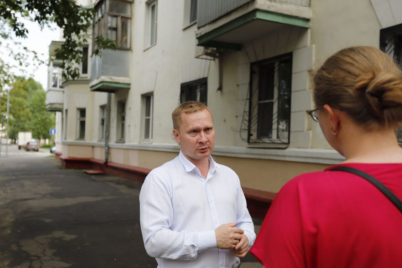 Благоустройство, экология и содержание ДИП - главные темы встречи с жителями во дворе дома №9 по улице Ленина