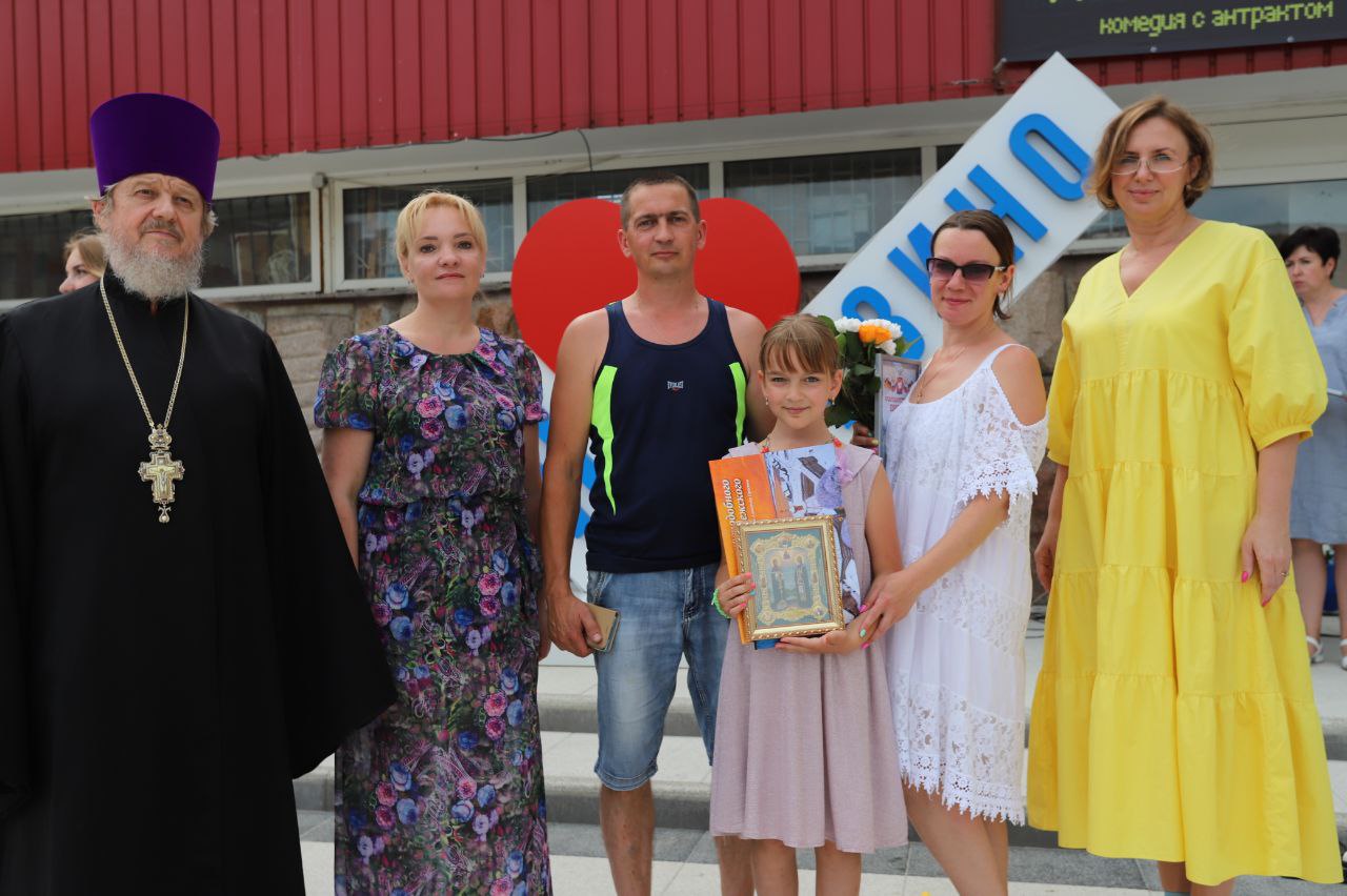 В преддверии Дня семьи, любви и верности во Фрязино поздравили юбиляров семейной жизни💐