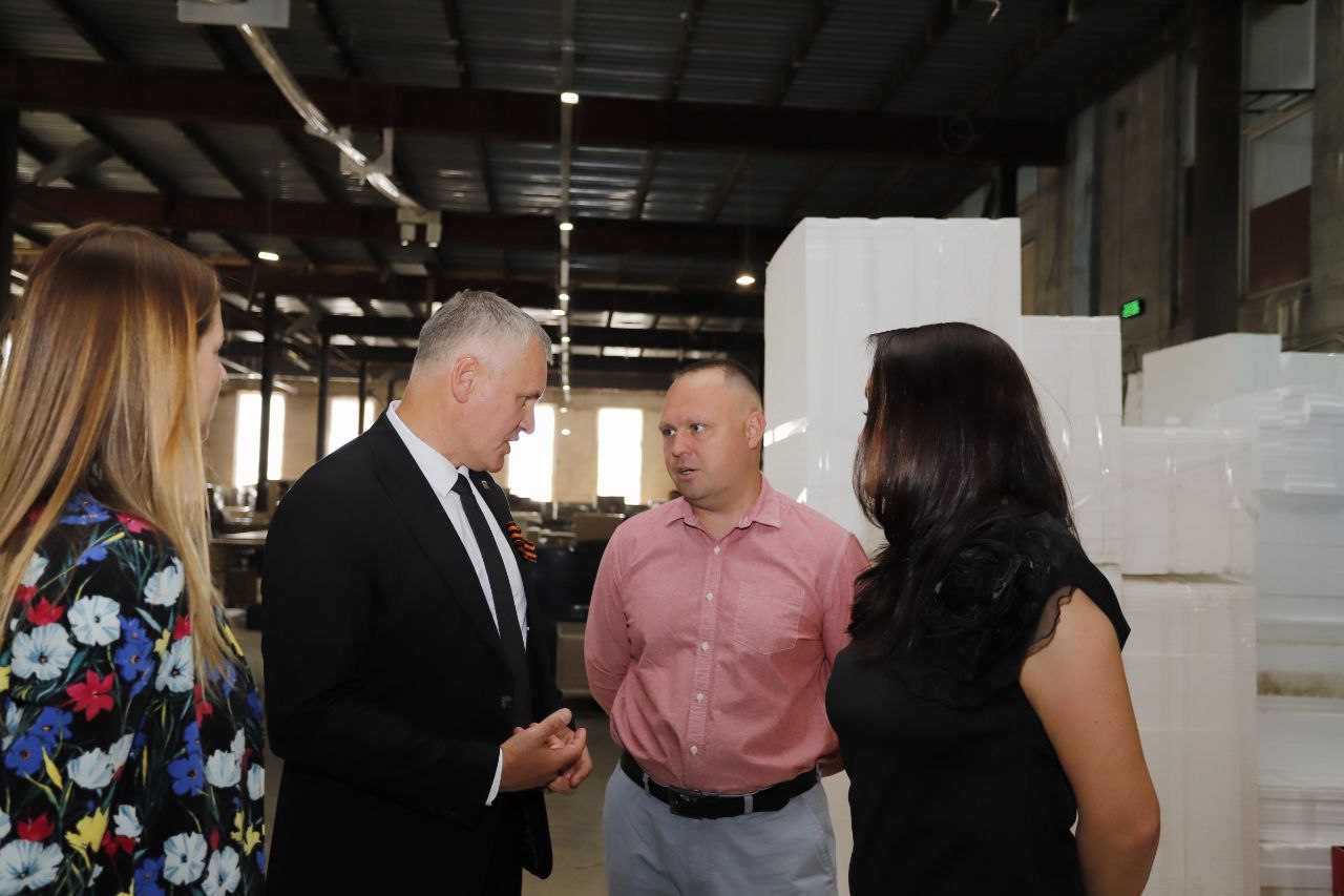 Перспективы развития бизнеса в Наукограде обсудили с руководством мебельной фабрики «MFMaster»