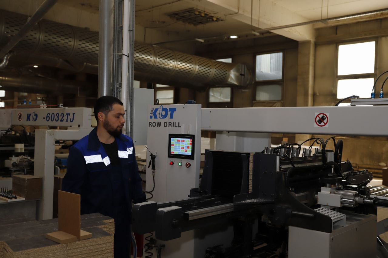 Перспективы развития бизнеса в Наукограде обсудили с руководством мебельной фабрики «MFMaster»