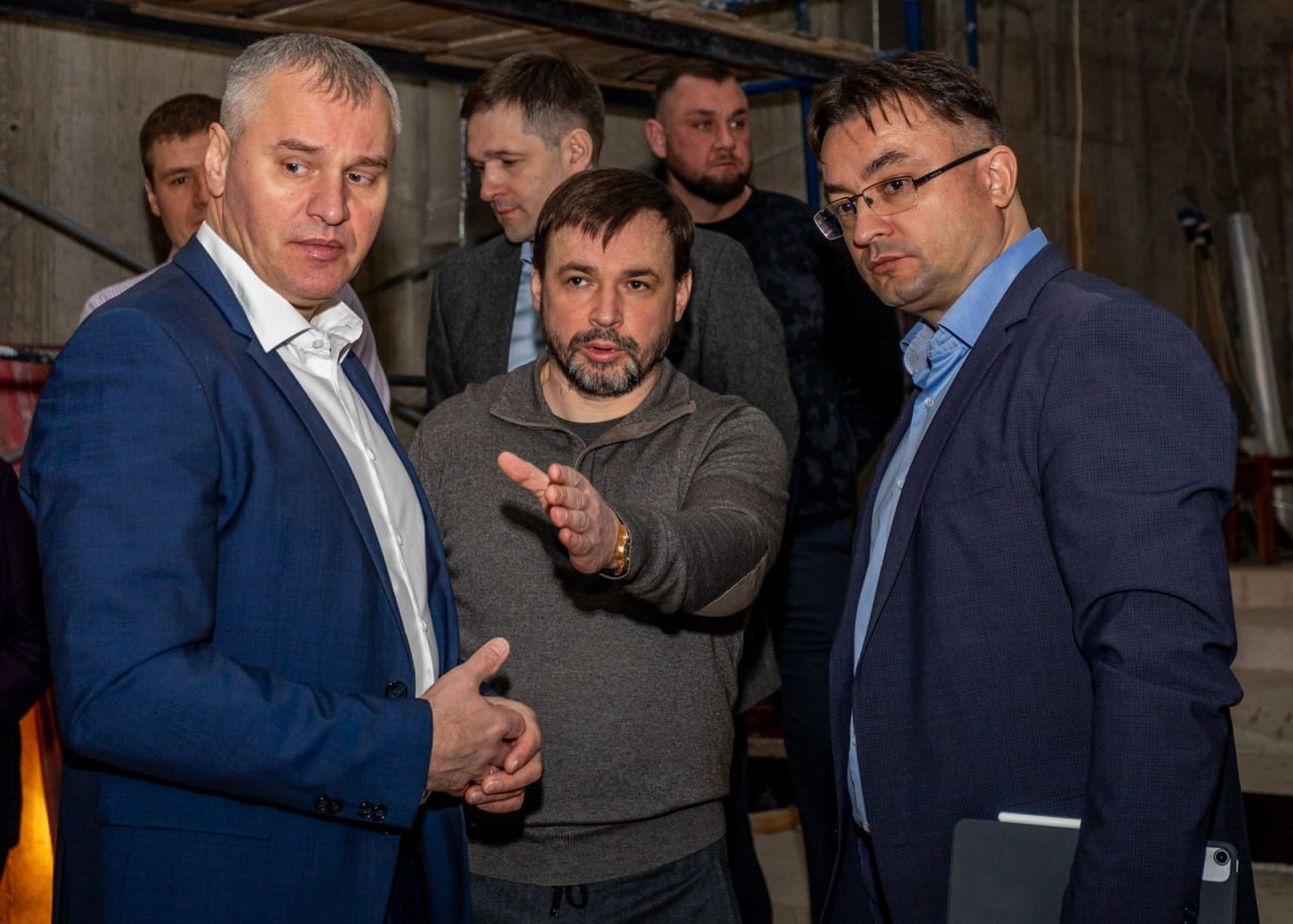 «Газпромнефть-смазочные материалы» начала монтаж акустического оборудования на концертной площадке школы искусств города Фрязино