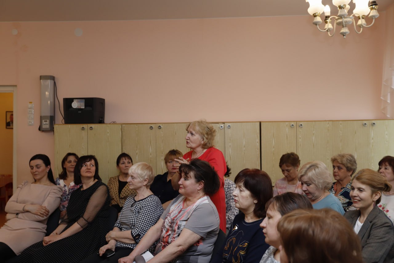 Глава городского округа Фрязино Дмитрий Воробьев встретился с коллективом дошкольного отделения школы №1