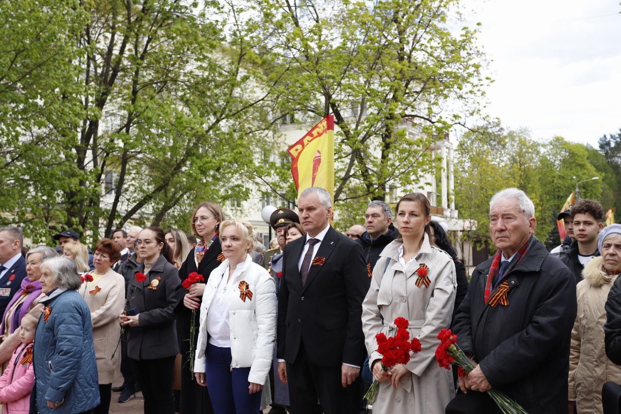 Склонили головы у памятных мест Наукограда